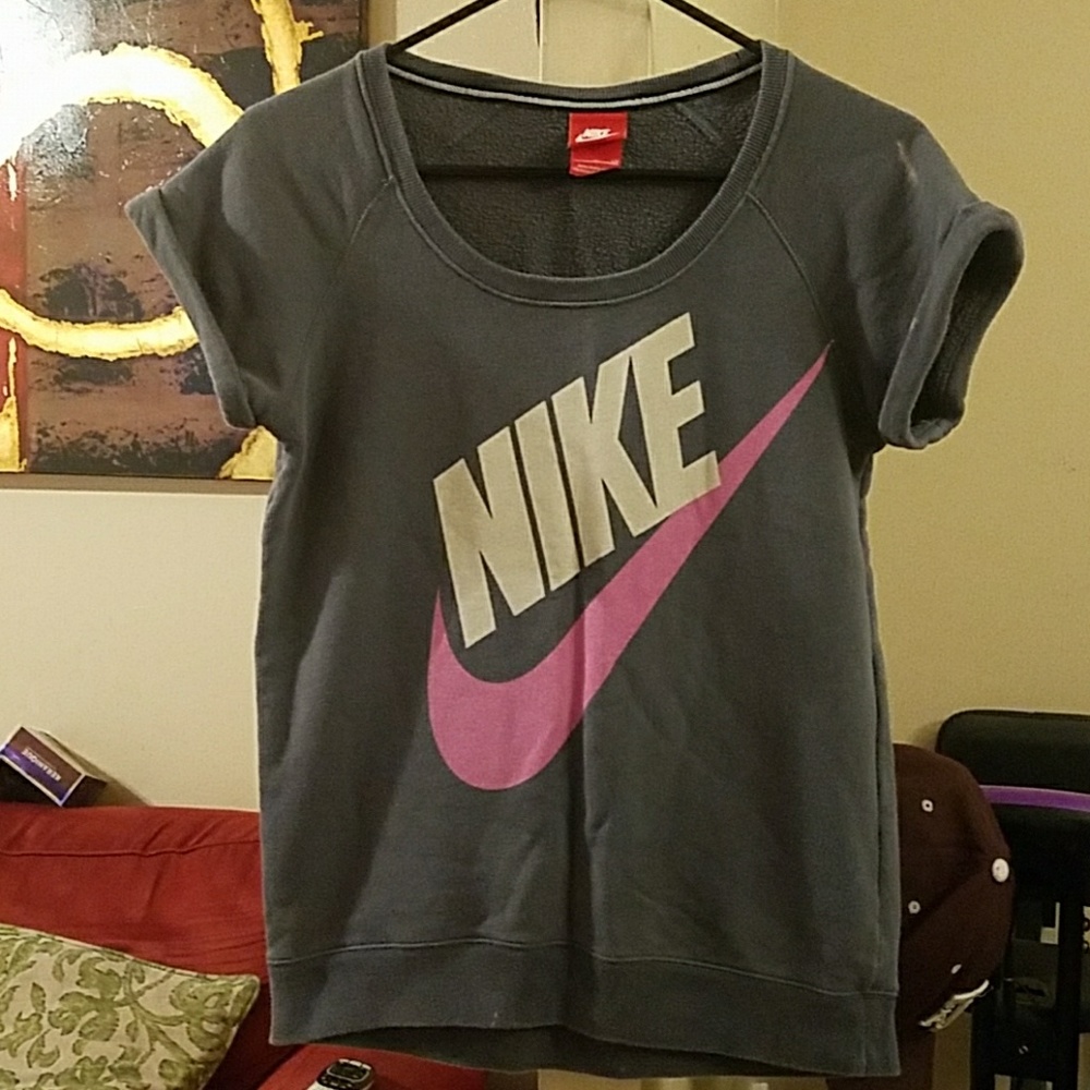 Nike short sleeve sweater